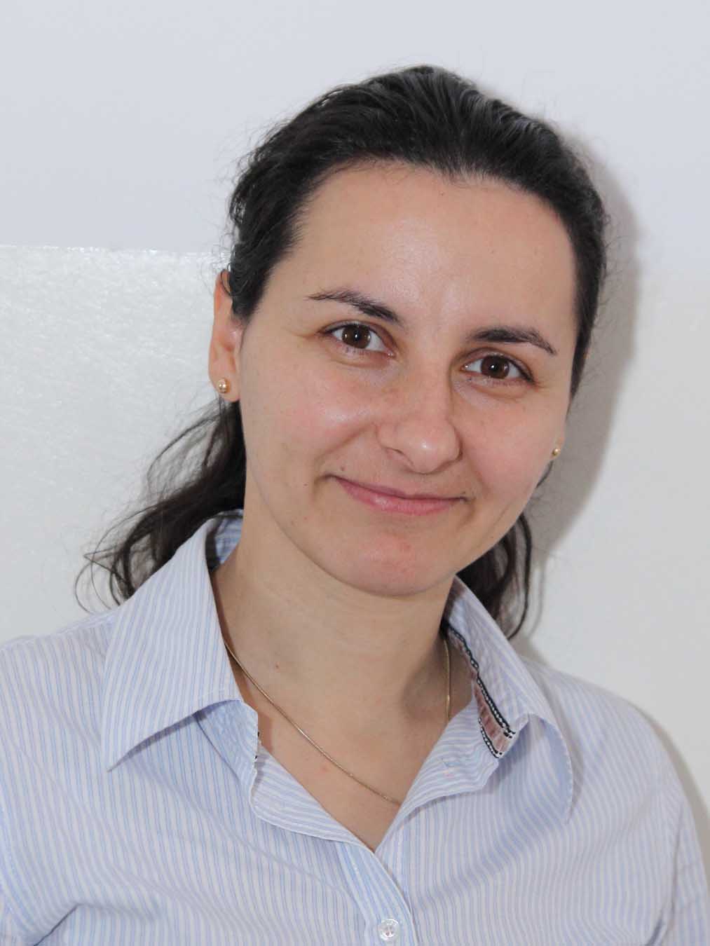 01 Mihaela Prunaru - profesor logoped, psihoterapeut